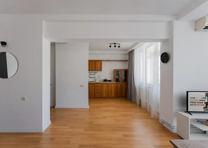 Keygo #0036 I 1 Bedroom I Balcony I City Center
